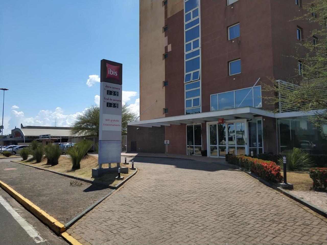 Hotel Ibis Lins Exterior photo