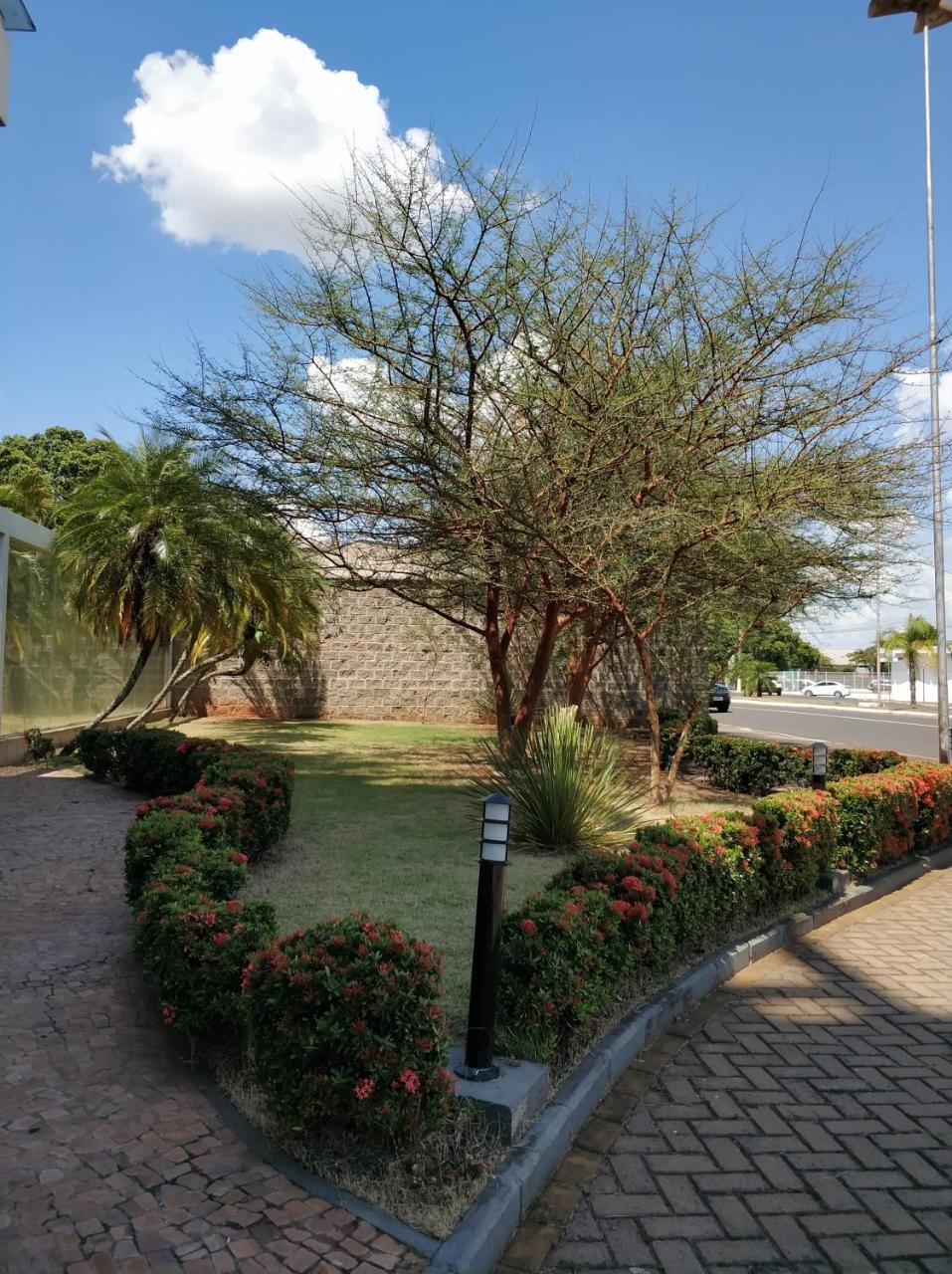 Hotel Ibis Lins Exterior photo