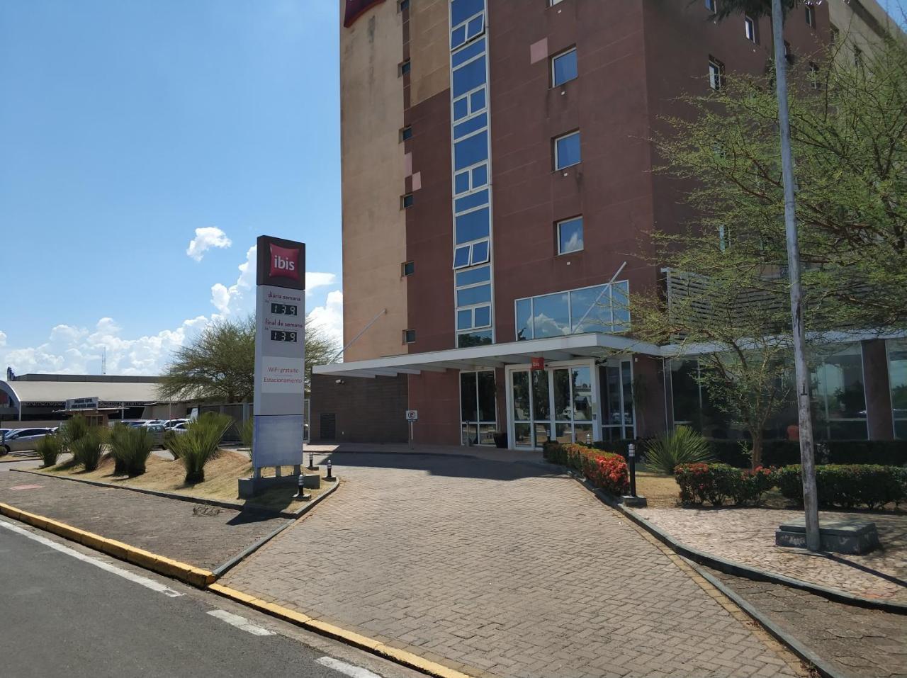 Hotel Ibis Lins Exterior photo
